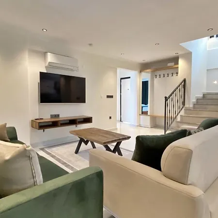 Oeykuem * Φετιγιέ