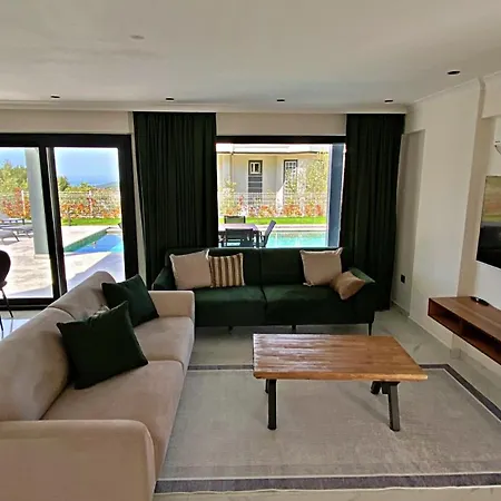 Oeykuem Φετιγιέ